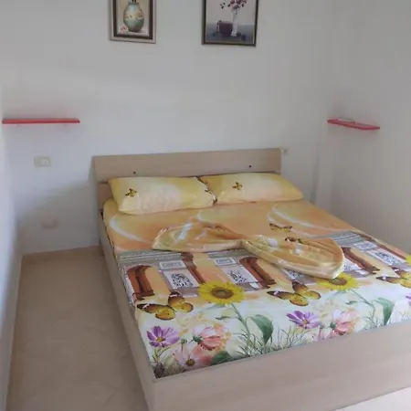 Casa de Férias Brahimaj Appartament *